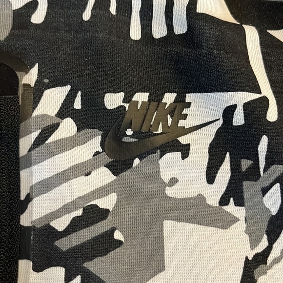 EUC Nike Tech Fleece Full Zip Hoodie Jacket Mens Digi Snow Camo XL - Picture 7 of 8